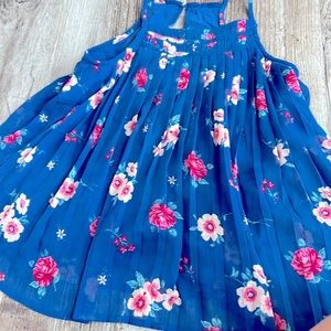 Girls amocrobie shirt